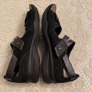 earth relief pod shoes